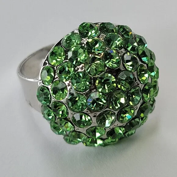 Green Rhinestone Adjustable Ring Size 8 - Picture 5 of 6